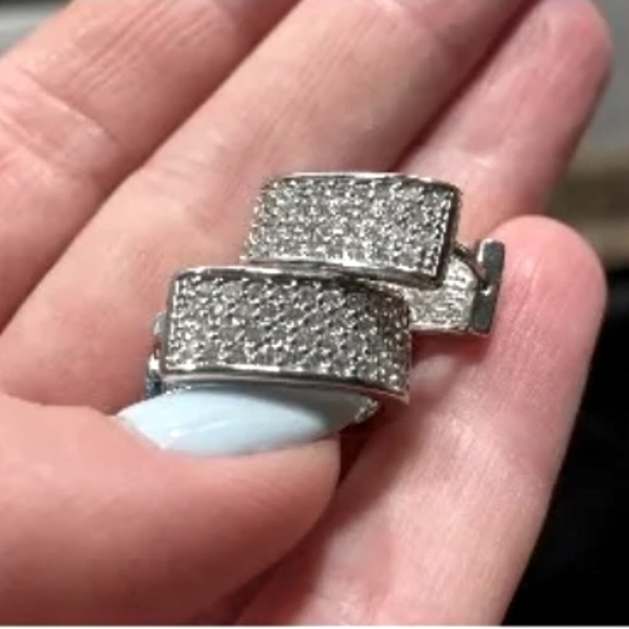 🍏50% OFF/3+...CZ U-shape Hoop Earrings - Picture 8 of 13